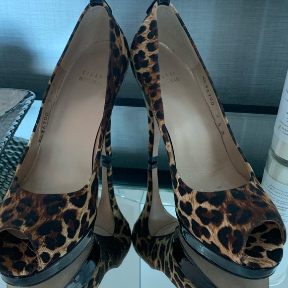 Stuart Weitzman shoes - Picture 1 of 7